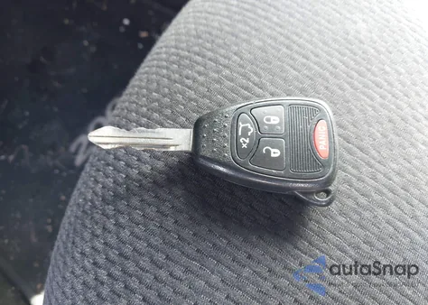 2013 Chrysler 200 Lx z USA, uszkodzony, nr VIN 1C3CCBAB7DN641479